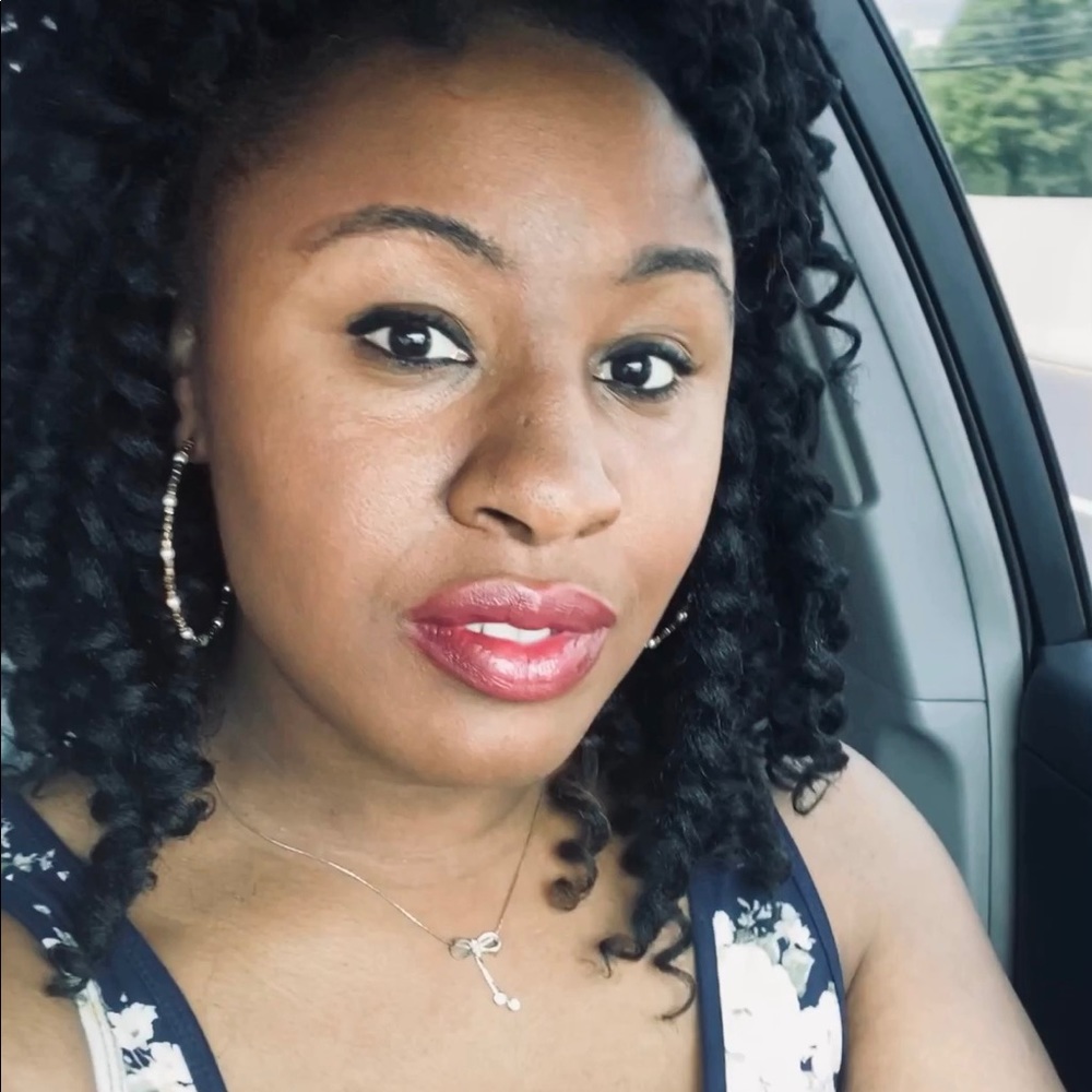 Meet your Posher, Natasha